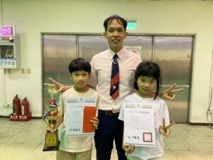 高年級組第三名黃靖棠-中年級組優勝黃梓晴